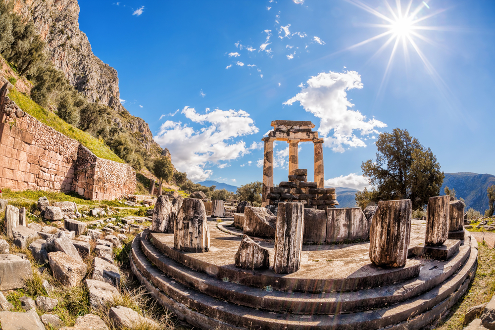 foto-copertina-città-Delphi-Delfi.jpg